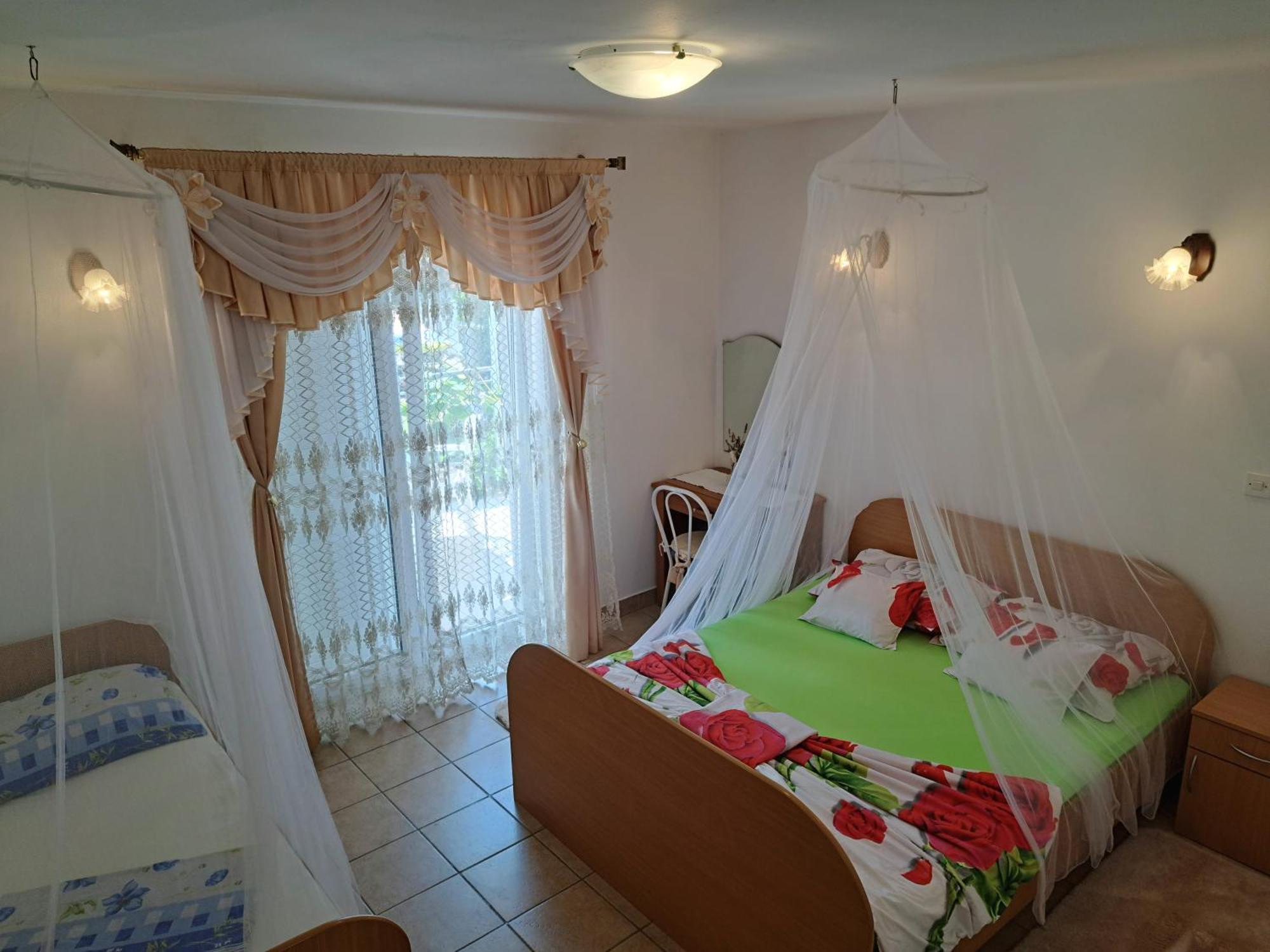 Apartments 1000 Flowers สตารีกราด ห้อง รูปภาพ